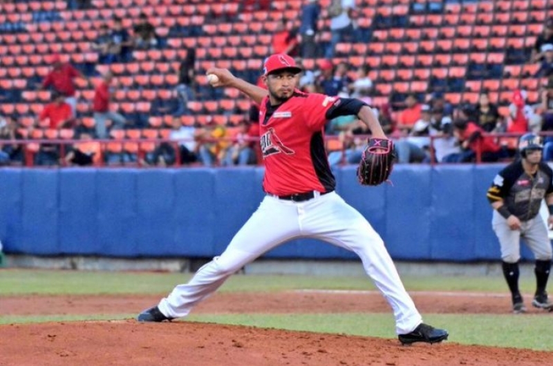 KEVIN VICUÑA Y DAVID MARTINEZ SE SUMAN A CARIBES