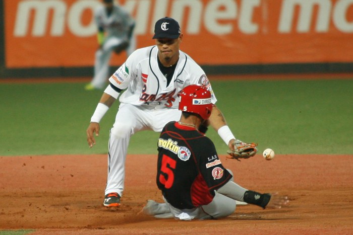 CORREA NO PUDO ANTE LARA