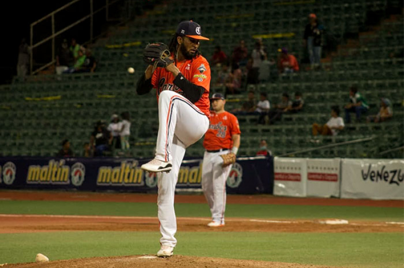 PINEDA IMPULSA NUEVO TRIUNFO DE CARIBES