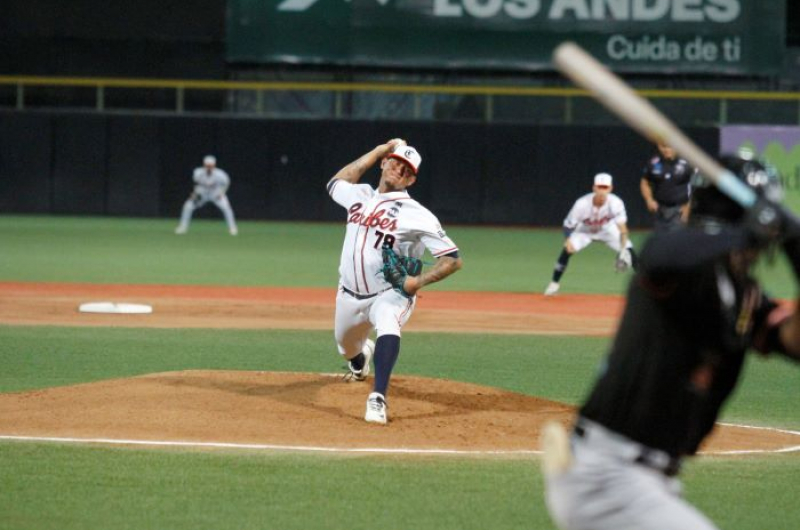 CARIBES CAYÓ EN EL PRIMERO DE LA SERIE ANTE AGUILAS