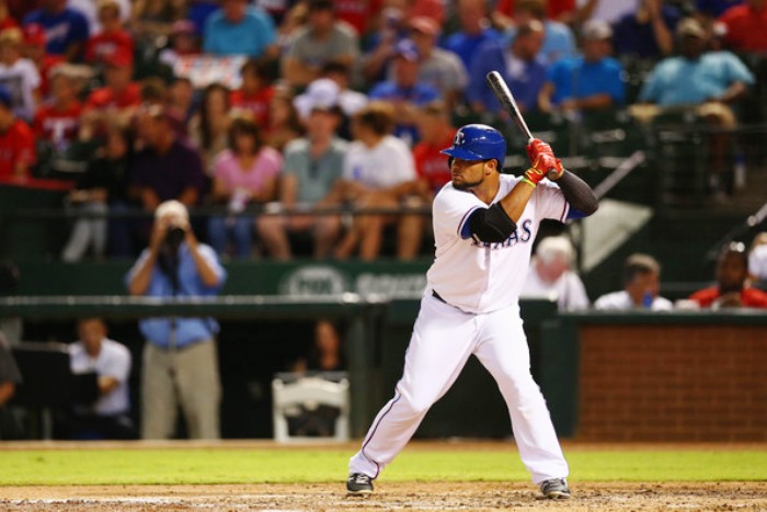 CARIBES RECIBE A TOMÁS TELIS