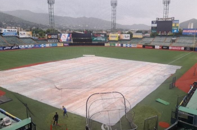 POSPUESTO POR LLUVIA EL JUEGO EN PUERTO LA CRUZ