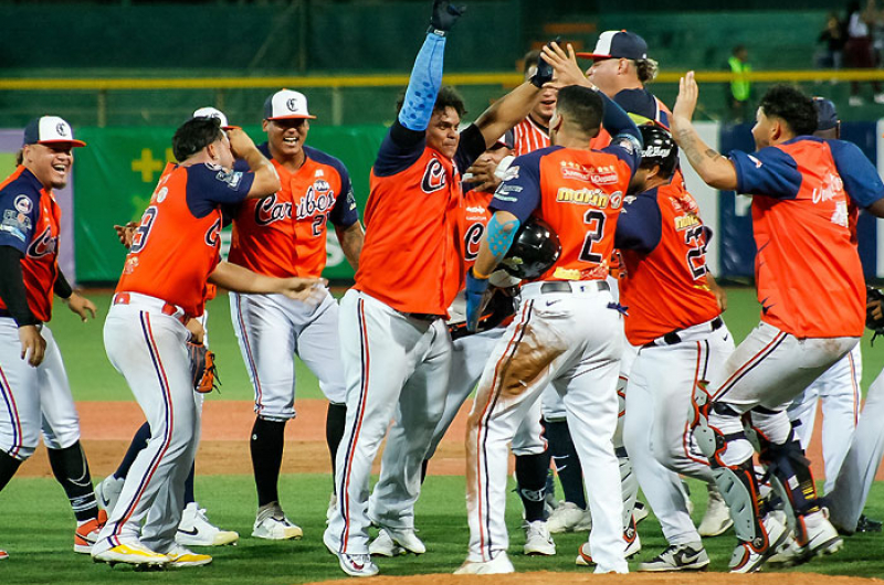 CARIBES BARRIÓ A MAGALLANES EN EL CHICO