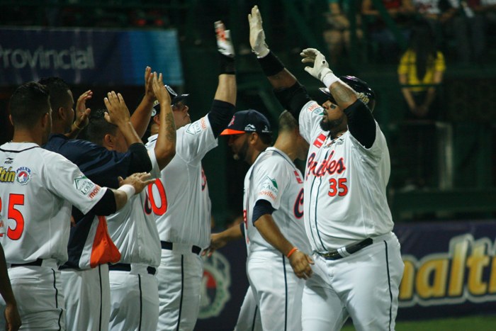 TRIBUNA CARIBE JUEGO #5