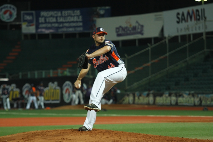 CARIBES MANDÓ EN EL NIDO DEL CARDENAL