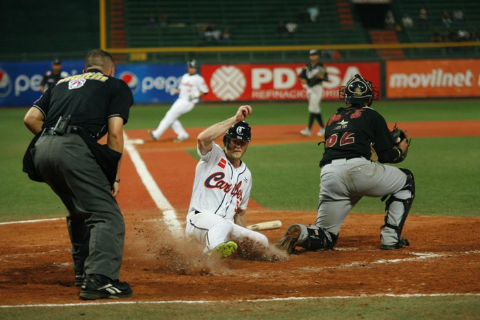 HAZELBAKER COMANDÓ EL TRIUNFO