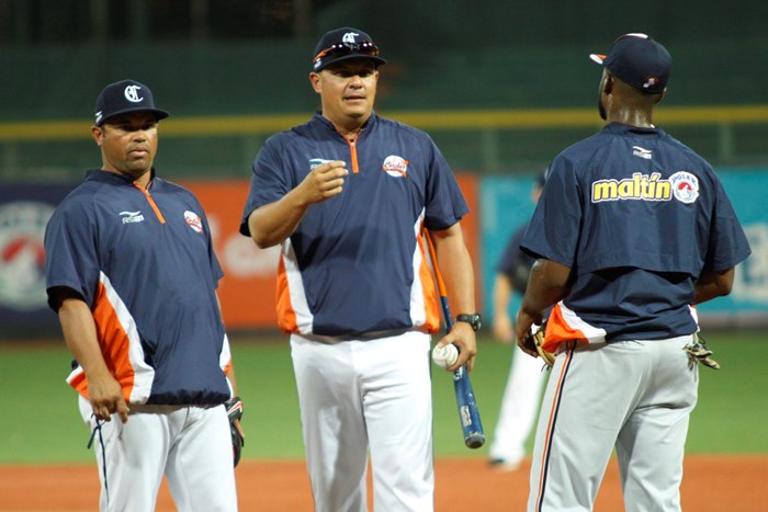 CARIBES RATIFICÓ A OMAR LOPEZ