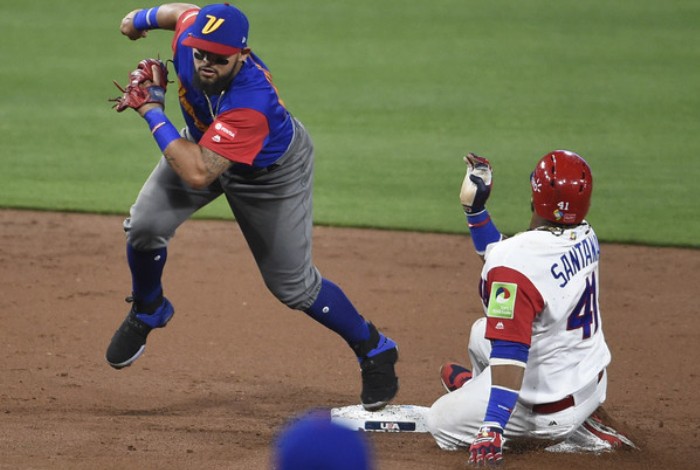 CAIDA ANTE EL “PLATANO POWER”
