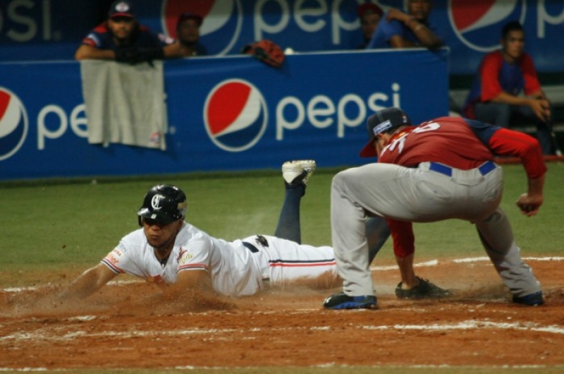 TRIBUNA CARIBE JUEGO #15