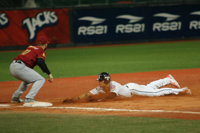 CON VIENTO EN CONTRA