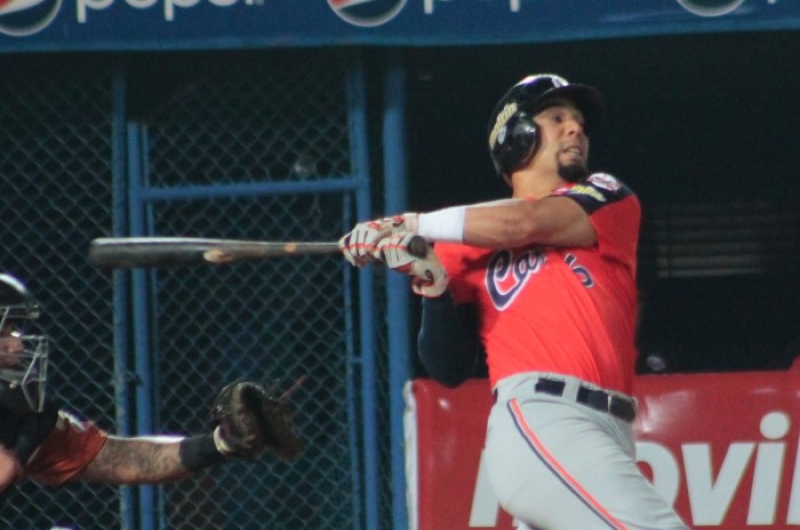 PEREZ DEJÓ EN EL TERRENO A CARIBES