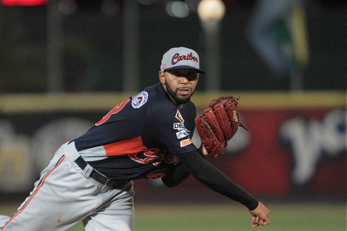 THOMPSON Y PHIPPS GUIARON A CARIBES