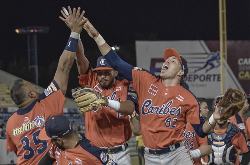 CARIBES GANO EL PRIMERO