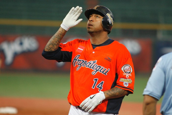 PITCHEO RAPAZ DETUVO RACHA INDÍGENA