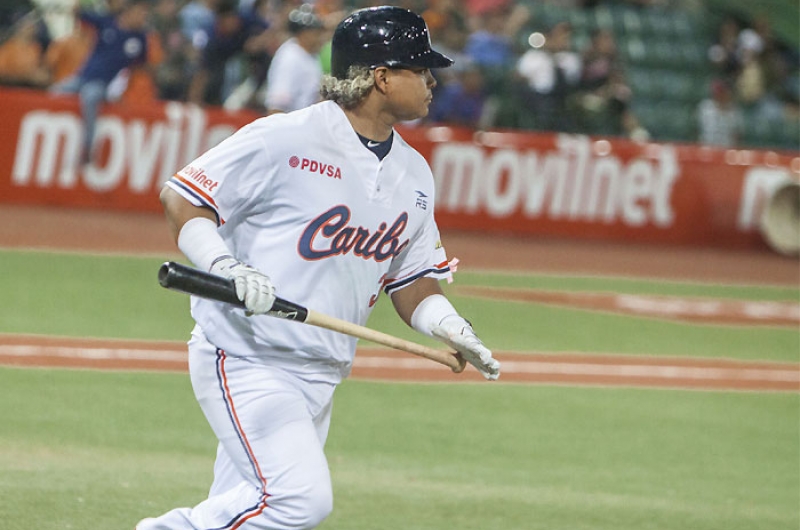 ASTUDILLO GUIÓ A LA TRIBU