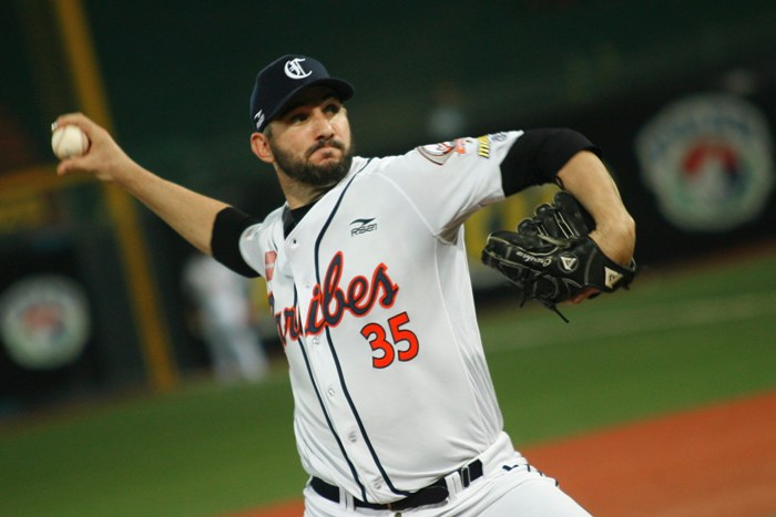 CRENSHAW SE LUCIÓ EN “EL CHICO”