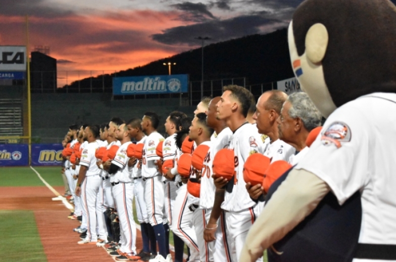 TRIBUNA CARIBE JUEGO #4 081119